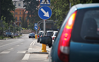 Na drogę przewróciła się ciężarówka. Na szczęście nie ma rannych